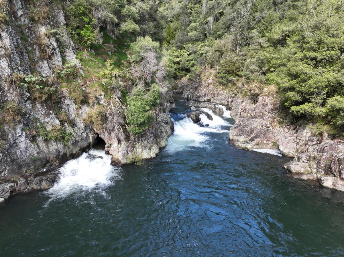 Riverside Accommodation Karangahake Esterno foto