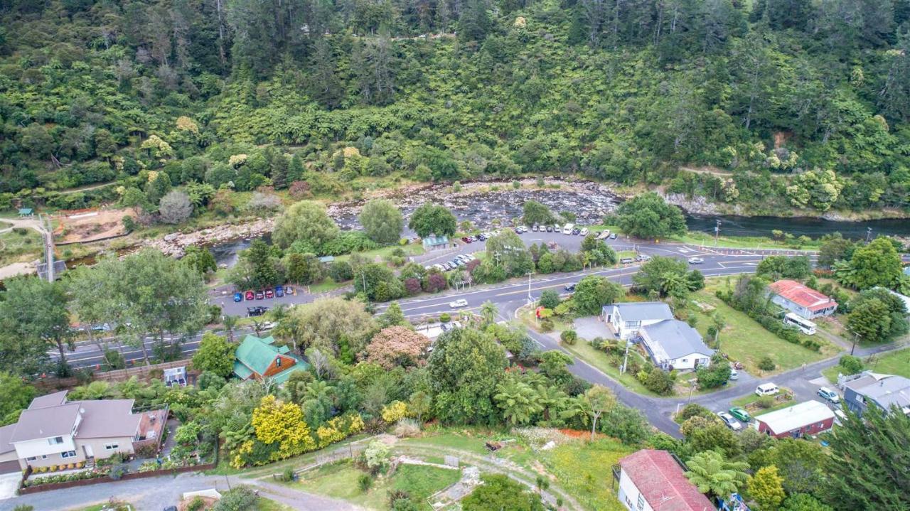 Riverside Accommodation Karangahake Esterno foto